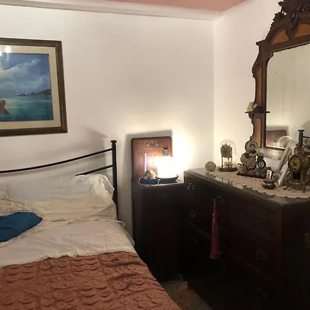 Virgy's House Apartment